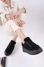 Chaussures de sport d'hiver pour femmes Muggo FLEECY à semelle épaisse et lacets, ornées de détails en peluche