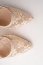 Chaussures habillées pour femmes Muggo ARIS à bout pointu et talon fin, ornées de dentelle