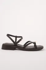 Muggo HOLİDAY Gold Metal Detaylı Parmak Arası Ayarlanabilir Kemerli Düz Kadın Sandalet