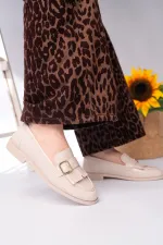 Mocassins décontractés à pampilles et boucle dorée Muggo pour femmes