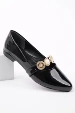 Ballerines Muggo POENA à bride unique pour femme, ornées d'une broche.