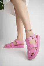 Muggo DOSSİ Garantili Dolgu Topuklu Bilekten Bağlamalı Tokalı Kadın Sandalet