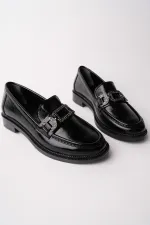 Mocassins décontractés pour femmes Muggo ARVEN avec boucle en métal et détails en pierre