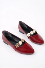 Ballerines Muggo POENA à bride unique pour femme, ornées d'une broche.