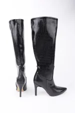 Bottes pour femmes Muggo CLARISSA à bout pointu et talon fin, motif crocodile