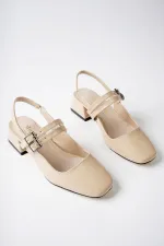 Muggo JANE Garantili Arkası Açık Kare Burunlu Kadın Günlük Kısa Topuklu Ayakkabı