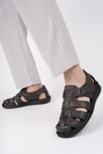 Sandales orthopédiques décontractées pour hommes Muggo Edinburgh, en cuir véritable, confortables et à semelle souple, garanties par la marque Edinburgh.