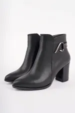 Muggo FORTİS Sivri Burun Toka Detaylı Fermuarlı Kalın Topuklu Kadın Bot