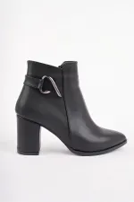 Muggo FORTİS Sivri Burun Toka Detaylı Fermuarlı Kalın Topuklu Kadın Bot