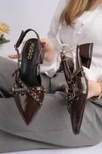Chaussures à talons bas pour femmes Muggo JOLY, bout pointu et talon ouvert, avec accessoires métalliques