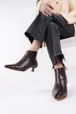 Bottes Muggo ÇAÇA pour femmes, bout pointu, talon fin et fermeture éclair, motif crocodile