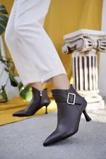 Muggo MONİCA Garantili Hakiki Deri Kemer ve Toka Detaylı Fermuarlı İnce Topuklu Kadın Bot 