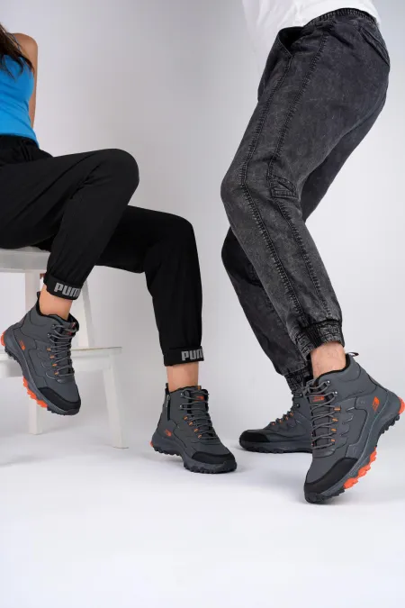 Bottes d'hiver unisexes Muggo Alaska, garanties pour la randonnée en plein air, à lacets et fermeture éclair latérale.