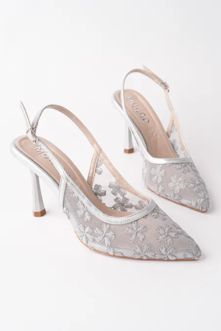 Chaussures habillées pour femmes Muggo ARIS à bout pointu et talon fin, ornées de dentelle