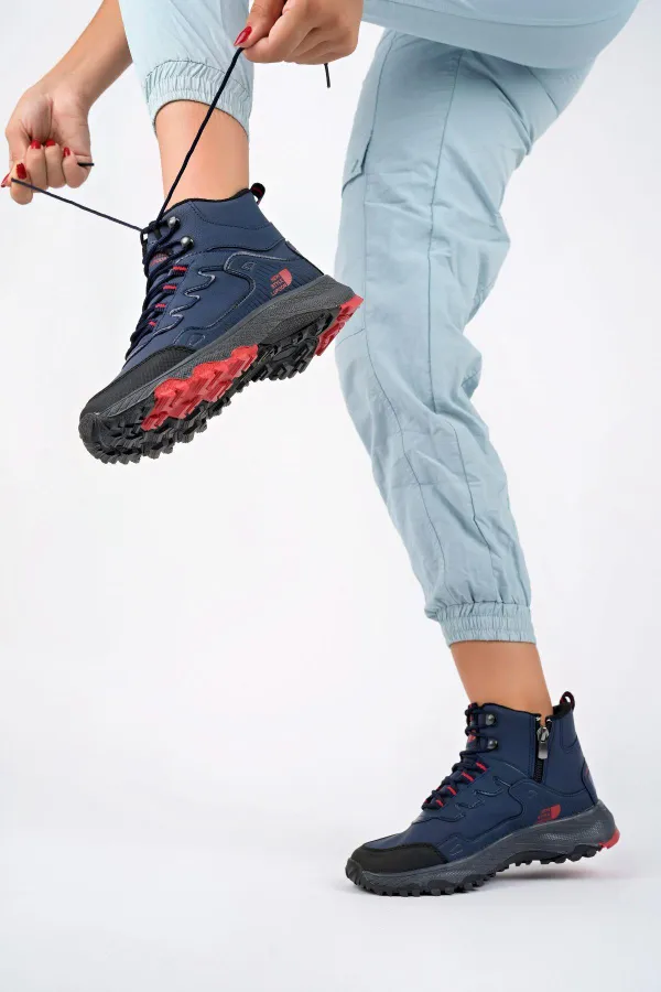 Bottes d'hiver unisexes Muggo Alaska, garanties pour la randonnée en plein air, à lacets et fermeture éclair latérale.