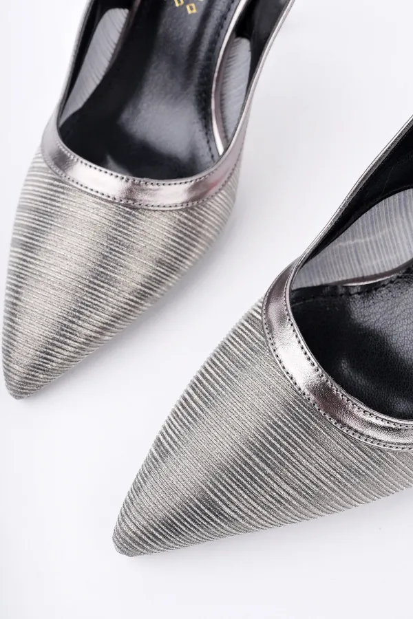 Muggo ARYNA Sivri Burun Arkası Açık Günlük Klasik Kadın Topuklu Ayakkabı