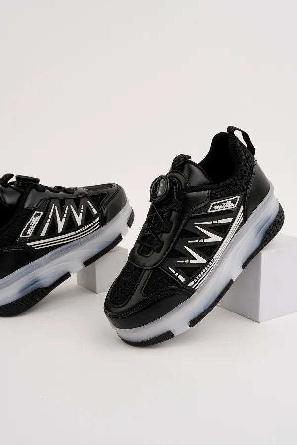 Muggo SKY Kids Light-Up Roller Skate Sneaker Sports Shoes Muggo SKY Kids Light-Up Roller Skate Sneaker Sports Shoes