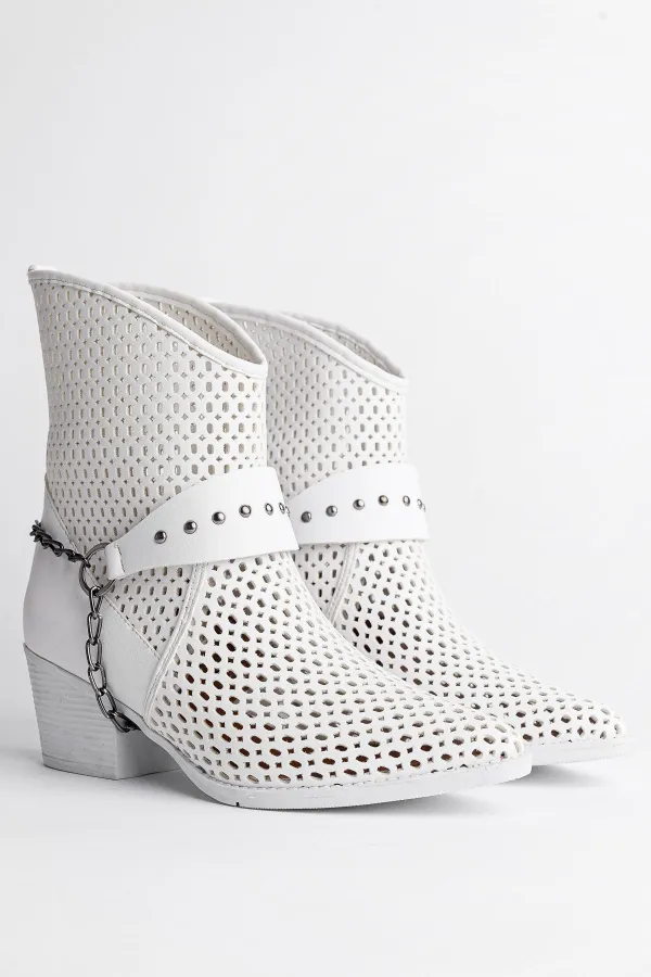 Muggo BURNİNG Garantili Kadın Lazer Kesim Zincir Detaylı Delikli Kovboy Yazlık Topuklu Festival Bot