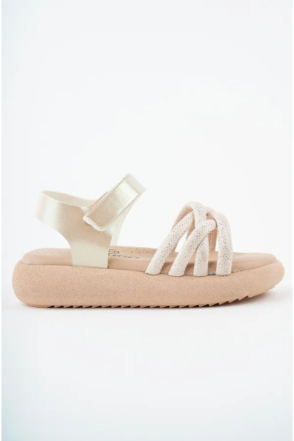 Sandales orthopédiques légères Muggo JAZZ pour filles, conçues pour un usage quotidien, avec détails tricotés et fermeture velcro.