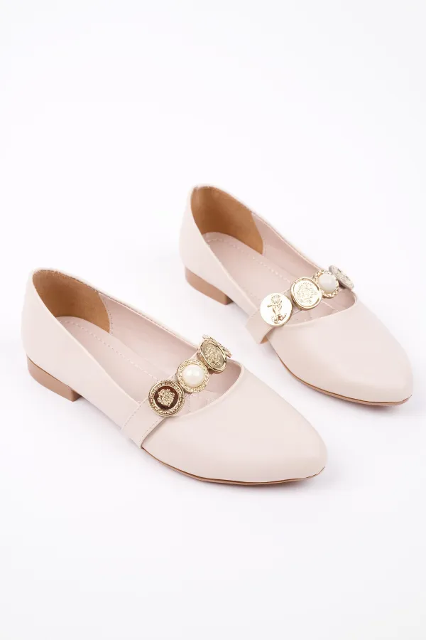 Ballerines Muggo POENA à bride unique pour femme, ornées d'une broche.