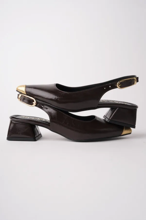 Muggo CHANCE Gold Pointed Toe Open Back Women's Low Heel Shoes with Toe Detail