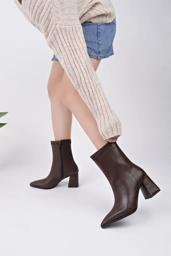 Bottes Muggo CODI à bout pointu, talon épais et fermeture éclair pour femmes