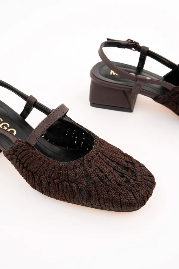 Muggo MESH Kadın Örgü ve File Detaylı Bantlı Arkası Açık Kısa Topuklu Ayakkabı
