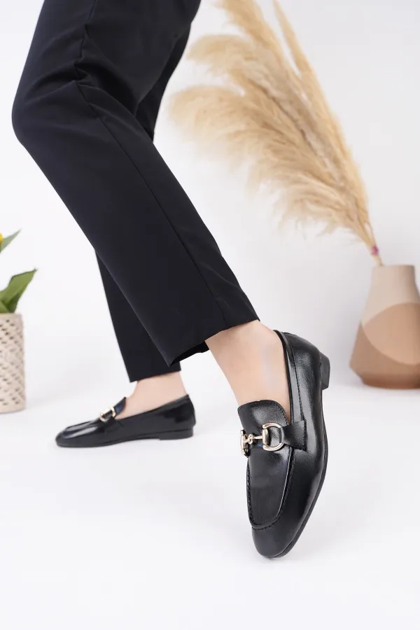 Muggo STRIDE Women's Casual Loafer Shoes with Metal Buckle