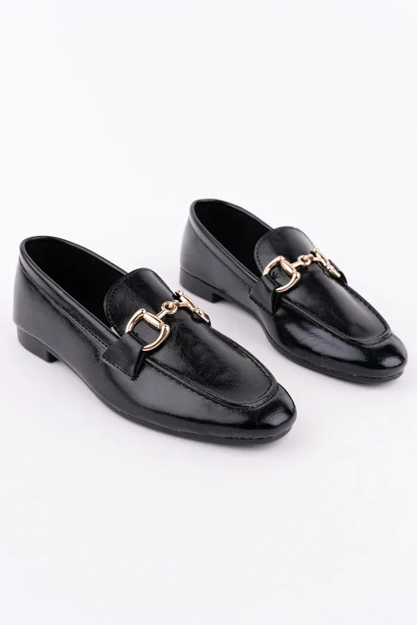 Muggo STRIDE Women's Casual Loafer Shoes with Metal Buckle