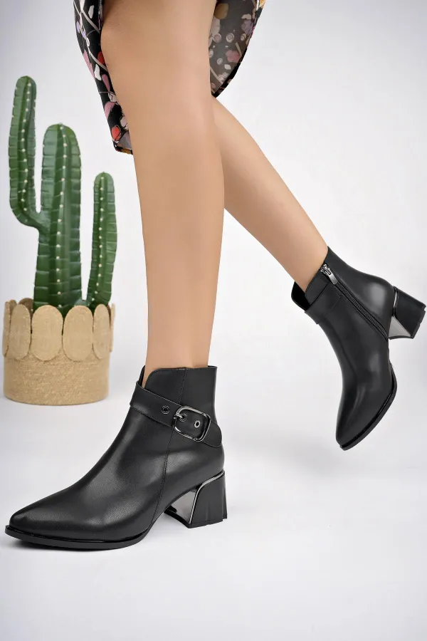 Bottes décontractées pour femmes Muggo RAISON avec ceinture et fermeture éclair, bout pointu.