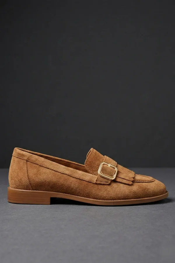 Mocassins décontractés pour femmes Muggo TUFT en daim avec boucle dorée et pampilles