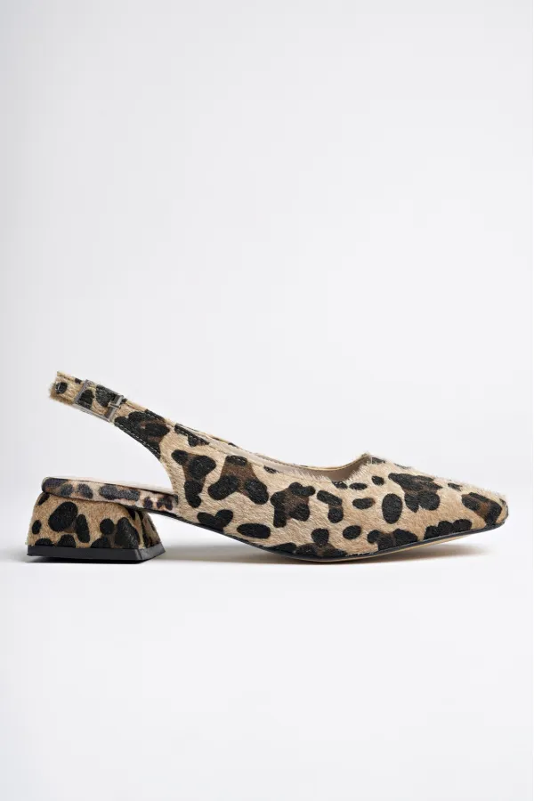 Muggo LOİS Garantili Arkası Açık Kare Burunlu Kadın Kısa Topuklu Ayakkabı