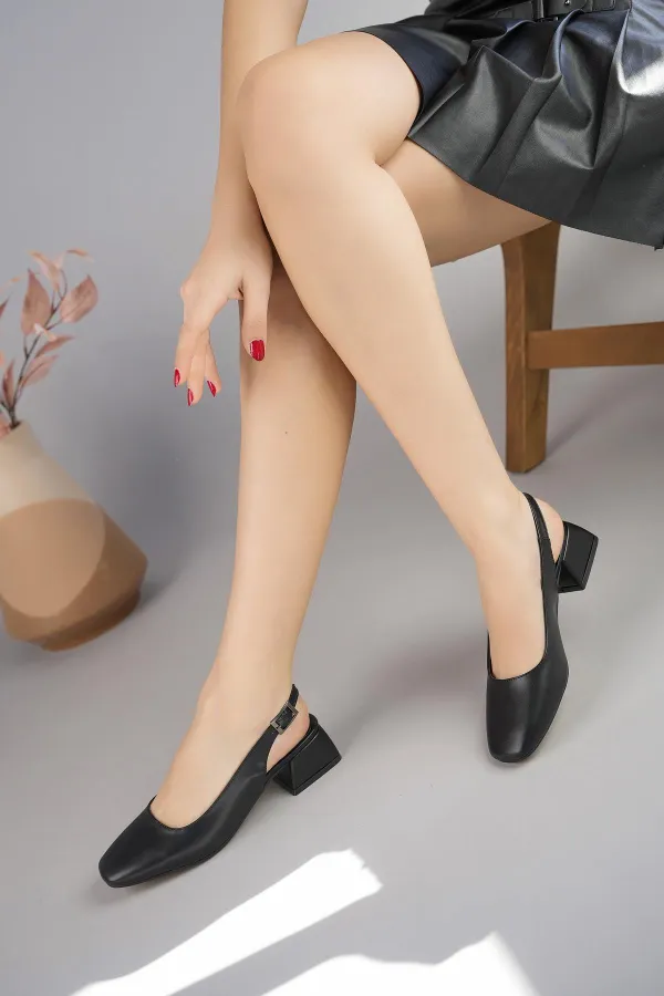 Muggo LOİS Garantili Arkası Açık Kare Burunlu Kadın Kısa Topuklu Ayakkabı