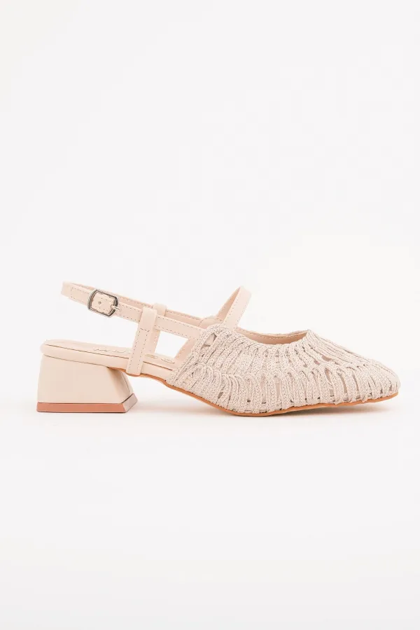 Muggo MESH Kadın Örgü ve File Detaylı Bantlı Arkası Açık Kısa Topuklu Ayakkabı