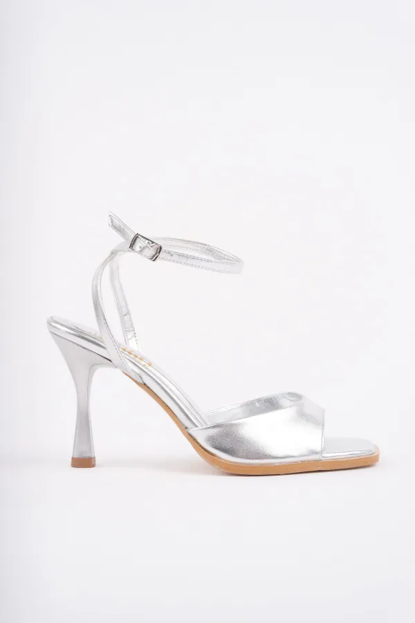 Chaussures à talons aiguilles et bride cheville pour femmes Muggo CHARLOT