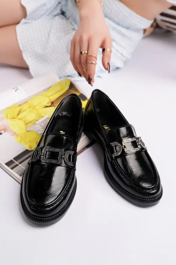 Mocassins décontractés pour femmes Muggo ARVEN avec boucle en métal et détails en pierre