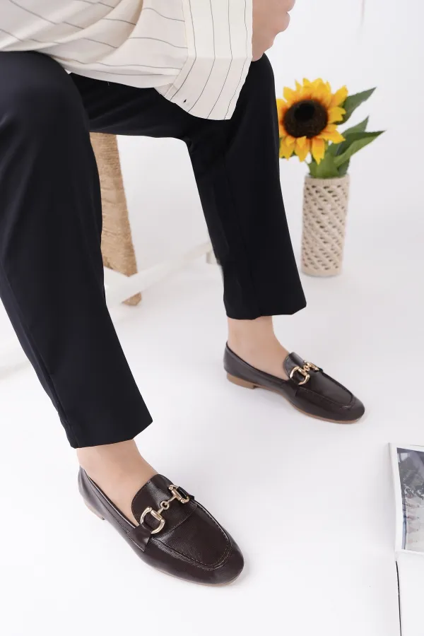 Muggo STRIDE Women's Casual Loafer Shoes with Metal Buckle