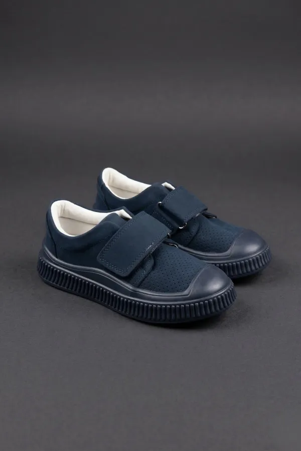 Muggo RONY Velcro Perforated Everyday Breathable Unisex Kids Sneaker Sports Shoes