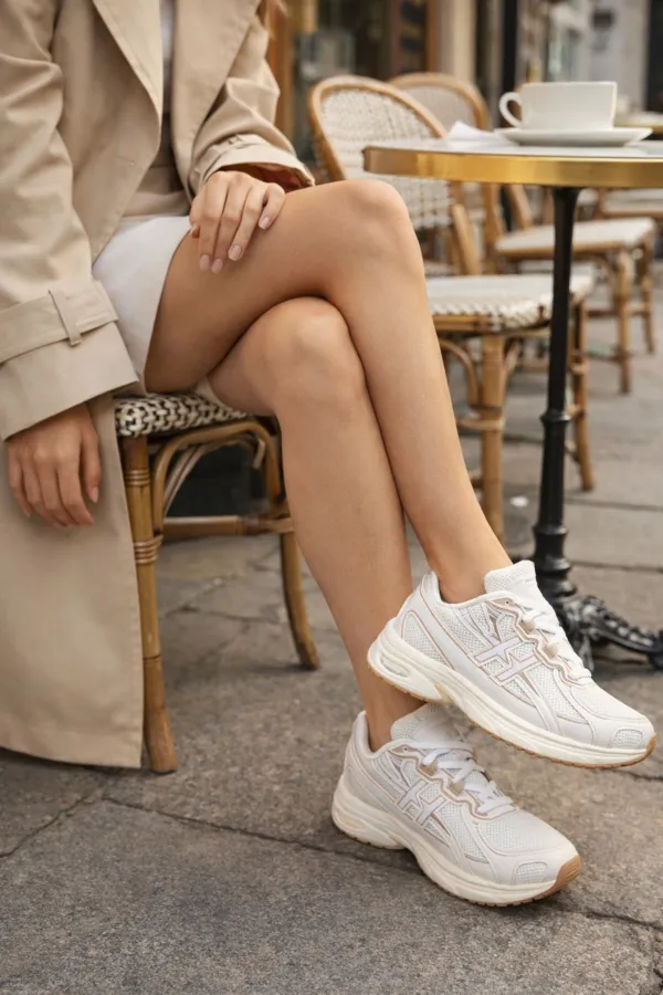 Muggo HYNEX Women's Thick Sole Lace-up Casual Sneaker Sports Shoes