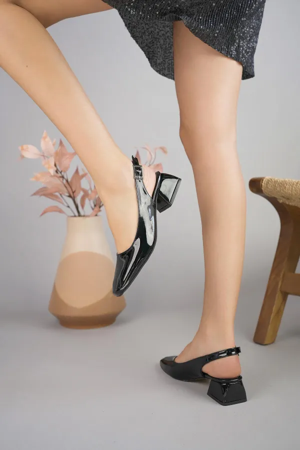 Muggo LOİS Garantili Arkası Açık Kare Burunlu Kadın Kısa Topuklu Ayakkabı