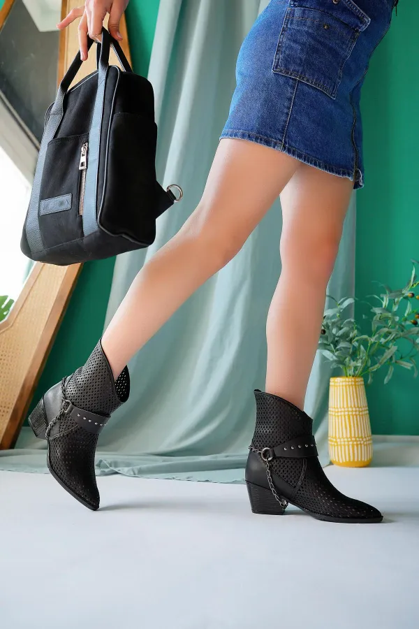 Bottes de cowboy d'été à talons pour femmes Muggo BURNING Guaranteed, ornées de chaînes découpées au laser et perforées.