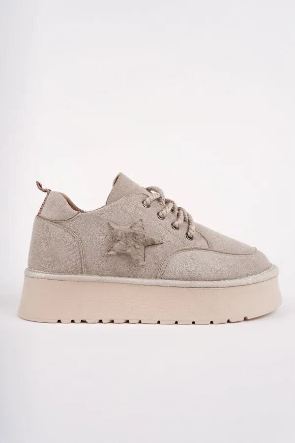 Muggo KOZMOS Kalın Taban Bağcıklı Yıldız Detaylı Kadın Kışlık Sneaker Spor Ayakkabı Muggo KOZMOS Kalın Taban Bağcıklı Yıldız Detaylı Kadın Kışlık Sneaker Spor Ayakkabı