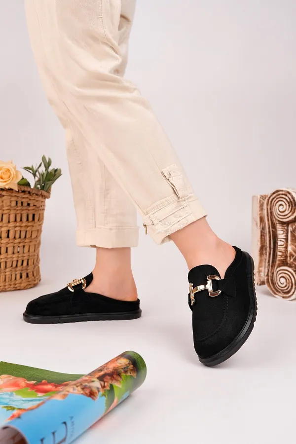 Mocassins Muggo CARLEEN en cuir suédé avec boucle dorée et bout fermé pour femmes