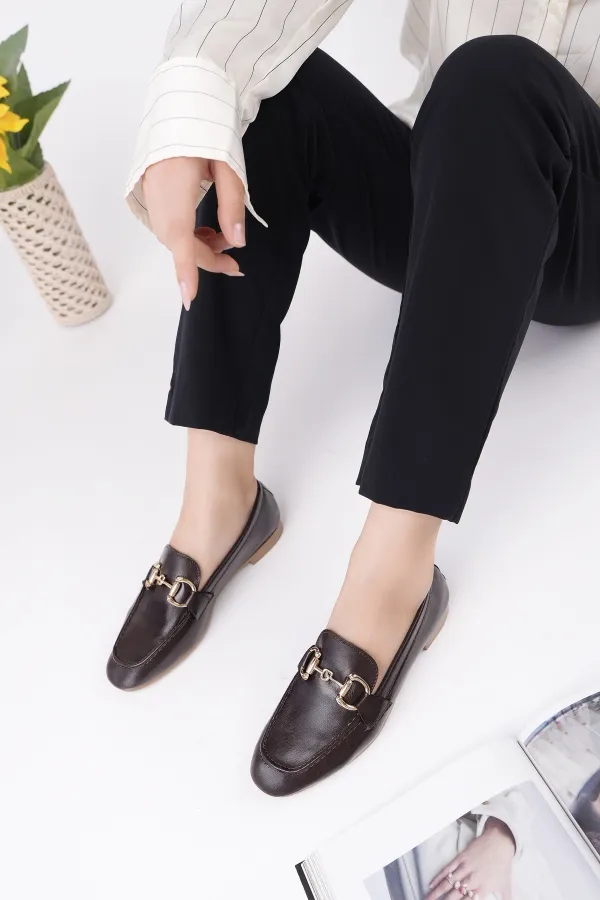 Muggo STRIDE Women's Casual Loafer Shoes with Metal Buckle