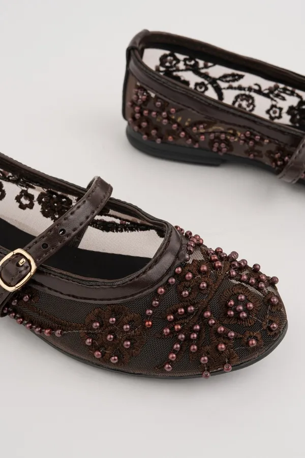 Ballerines Muggo LACE pour femmes, ornées de perles et de détails en maille, à brides élégantes et décontractées Ballerines Muggo LACE pour femmes, ornées de perles et de détails en maille, à brides élégantes et décontractées