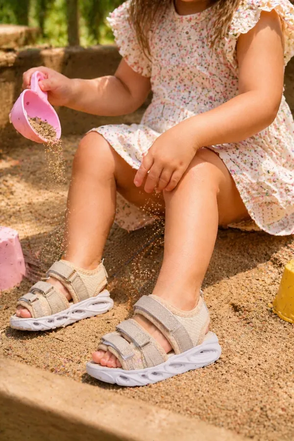 Sandales lumineuses à scratch pour filles Muggo TATU