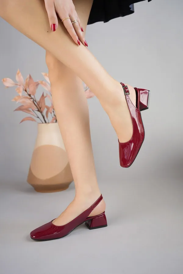 Muggo LOİS Garantili Arkası Açık Kare Burunlu Kadın Kısa Topuklu Ayakkabı