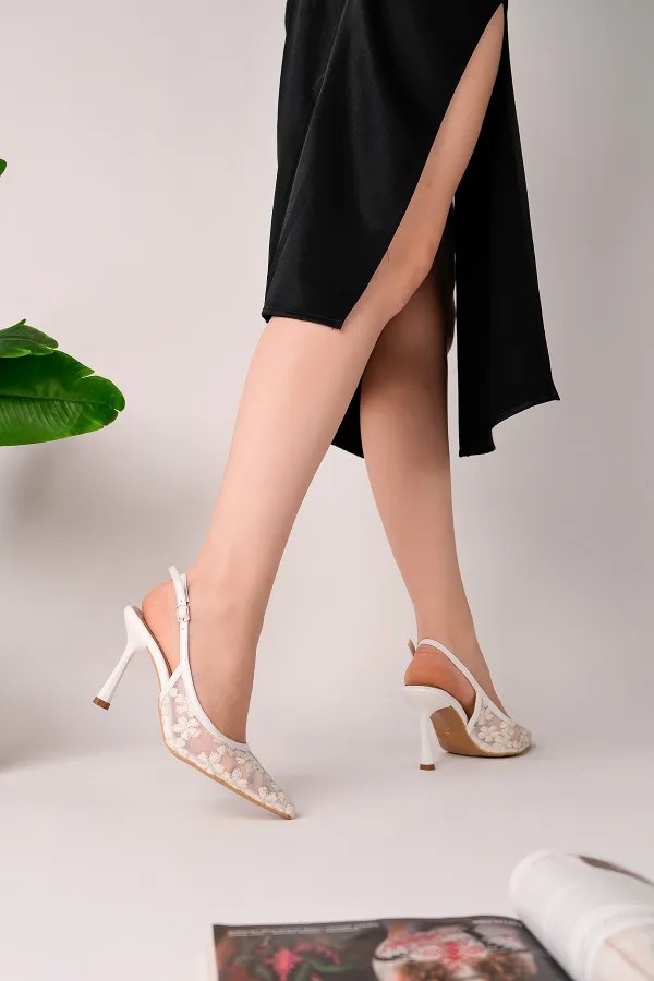 Chaussures habillées pour femmes Muggo ARIS à bout pointu et talon fin, ornées de dentelle