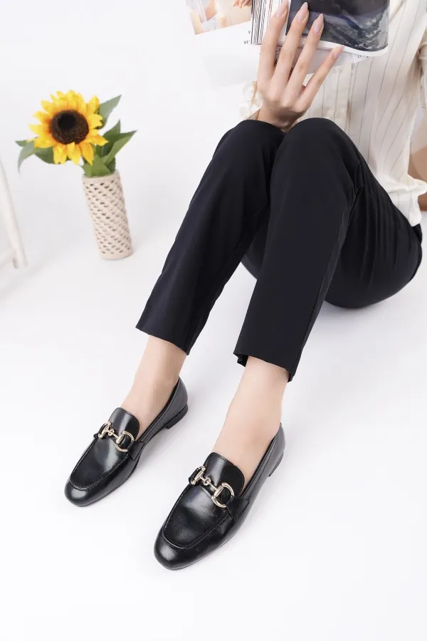 Muggo STRIDE Women's Casual Loafer Shoes with Metal Buckle