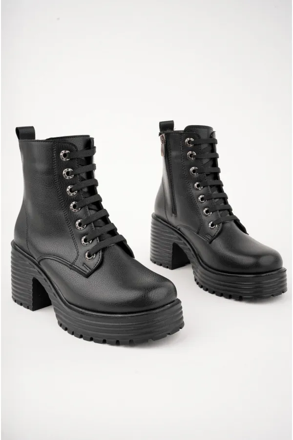 Muggo GRAZi Guaranteed Thick Sole Platform Heel Zipper and Lace-up Women's Boots